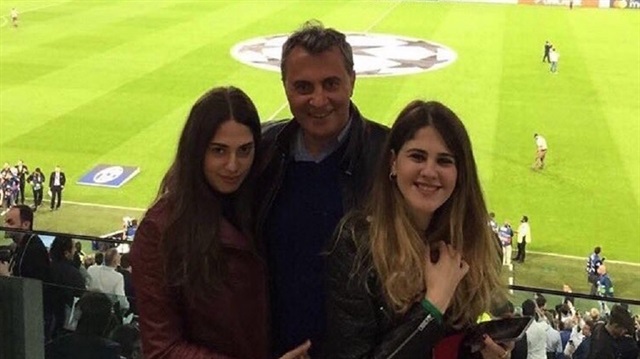 Beşiktaş Başkanı Fikret Orman'ın Juventus-Barcelona maçını takip etmesi sosyal medyada transfer iddialarını gündeme getirdi. 