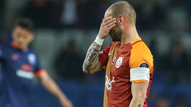 Galatasaray'da Tudor'un gelişiyle birlikte mutsuz olduğu belirtilen Sneijder'in sezon sonunda takımdan ayrılabileceği konuşuluyor. 