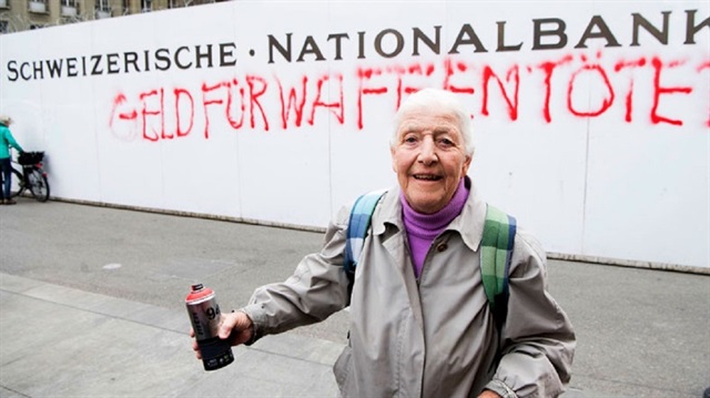Aktivistler, 18 ay içerisinde en az 100 bin imza toplayarak İsviçre'yi referanduma götürerek silah ticaretinin önüne geçmeyi planlıyor. 