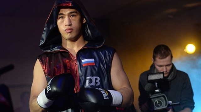 الروسي بيفول يحافظ على لقب الملاكمة العالمي بالقاضية 