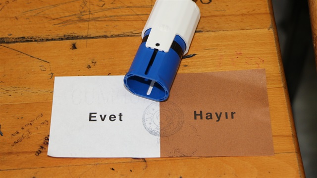 Türkiye'de 55 milyon seçmen, sandık başına gitti. 