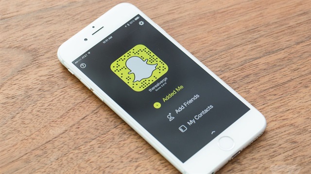 Snapchat'in CEO’su Evan Spiegel'in 2015'te yaptığı hakaret içeren açıklama, Hindistanlı vatandaşların telefonlarından uygulamayı silmelerine neden oldu.