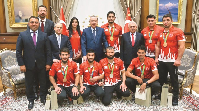 Erdoğan'dan olimpiyat şampiyonlarına kutlama​​