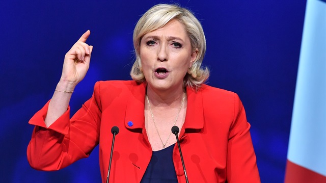 Fransa'da cumhurbaşkanlığı seçimlerinde Ulusal Cephe  partisinin cumhurbaşkanı adayı Marine Le Pen