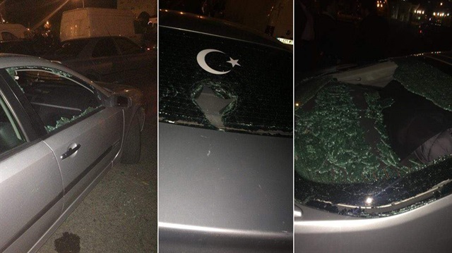 Saldırı sırasında Türklere ait araçların camları kırıldı.