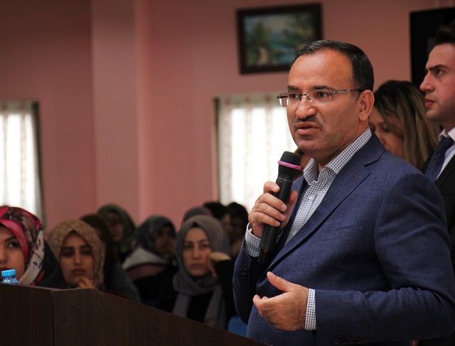 Bakan Bozdağ: CHP yenilgisine mazeret arıyor