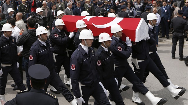 Tunceli'de helikopter kazasında şehit olanlar son yolculuklarına uğurlandı. 