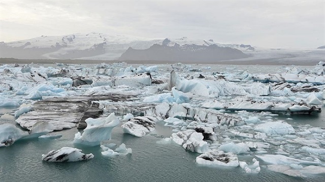 Bilim adamları bölgedeki bu ani jeolojik değişimi anlayabilmek için nehrin su kaynağı olan buzulun ağzındaki su toplama bölgesinin topografik değişimleri inceledi.

