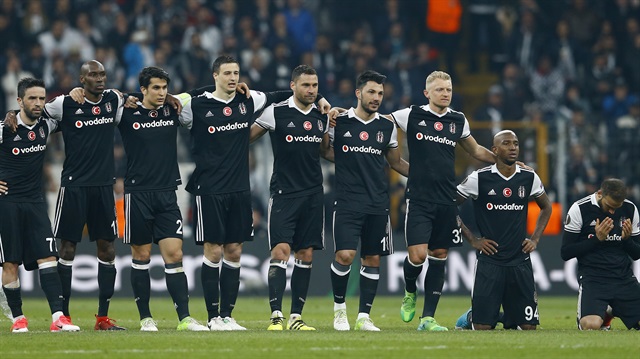 Beşiktaş dün gece 2-1 sona eren ve uzatmalara giden mücadelede rakibine penaltılarda boyun eğdi. 