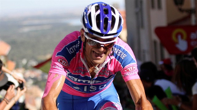 FILE PHOTO: Androni-Diquigiova team rider Michele Scarponi of Italy