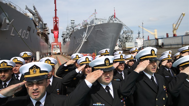 10 ülkeden biriyiz: Milli savaş gemisi TCG Bayraktar Deniz Kuvvetleri'ne teslim edildi