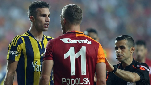 Galatasaray'da Lukas Podolski, Fenerbahçe'de de Van Persie takımlarının en önemli gol silahları olacak.
