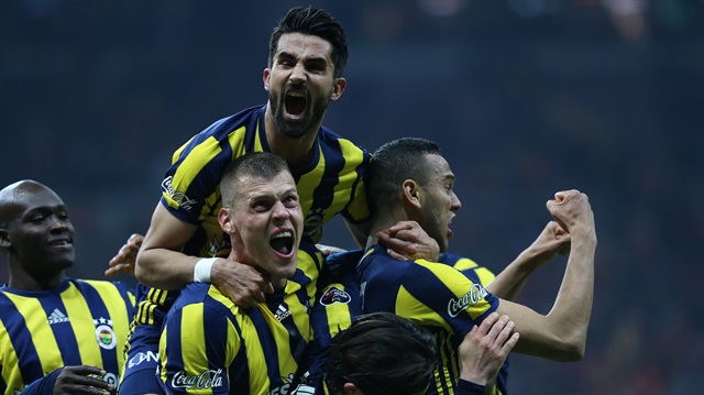 Fenerbahçe, Josef de Souza'nın attığı golün ardından Galatasaray'ı 1-0 mağlup etmeyi başardı. 