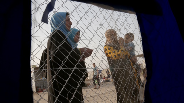 Musul'un doğusunda terör örgütü DEAŞ'tan kurtarılan bölgelerdeki evlerine dönen sığınmacıların sayısının 122 bini aştı.