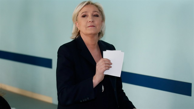 Aşırı sağcı Ulusal Cephe (FN) Partisi'nin lideri Marine Le Pen