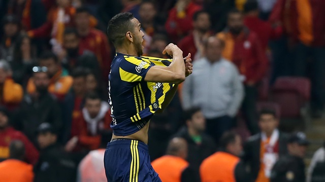 Fenerbahçe'nin Brezilyalı futbolcusu Josef de Souza, Galatasaray maçından sonraki yaptığı paylaşımla ortalığı karıştırdı.