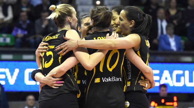 Vakıfbank, CEV Şampiyonlar Ligi finalinde Imoco Volley'i 3-0 yenerek Avrupa şampiyonu oldu.