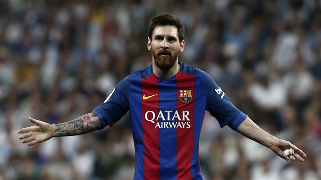 Barcelonalı Messi, tek bir Avrupa kulübünün formasıyla resmi maçlarda 500 gole ulaşan 4'üncü futbolcu olarak kayıtlara geçti.