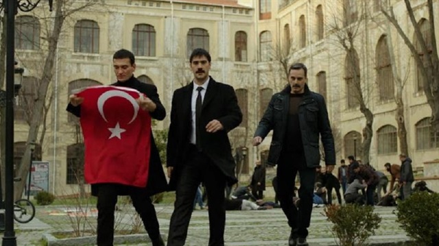 Ahmet Akıncı (sağda), Fatih Kaymakam'ın 7 kişilik ekibinin içinde yer alıyor.