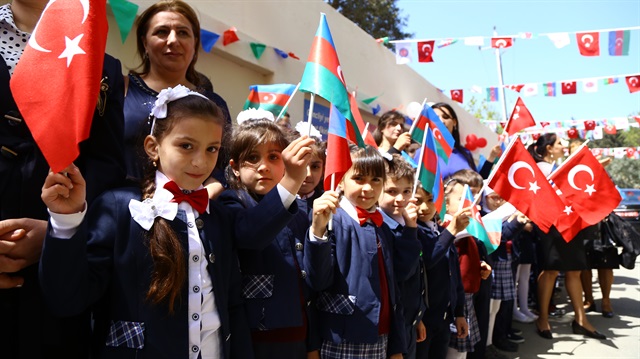 "تيكا" التركية ترمّم مدرسة لمهجّري "قره باغ" في أذربيجان