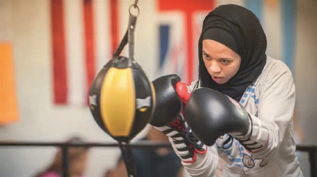 ABD’nin Minnesota eyaletinde 16 yaşındaki sporcu Amaiya Zafar’ın başörtüsüyle boks 
müsabakalarına katılmasına izin verilmişti.