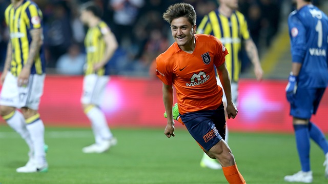 Fenerbahçe karşısında Başakşehir'in 2 golünü atan Cengiz Ünder maça damga vurdu.