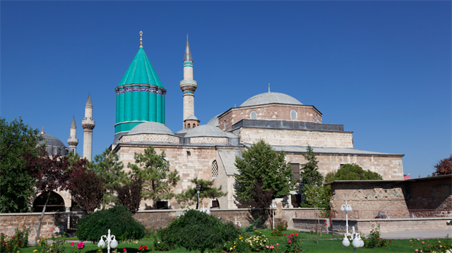 Hz. Mevlana'nın mezarı, Konya'da bulunuyor.