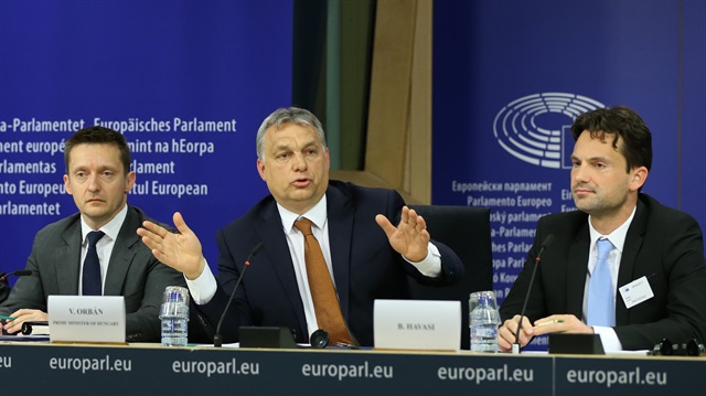 رئيس الوزراء المجري يدعو إلى دعم الاستقرار في تركيا