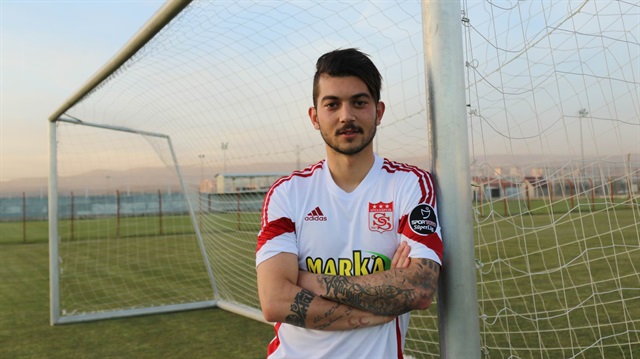 Beykan Şimşek, Fenerbahçe'den Sivasspor, Altınordu, Karabükspor ve Adana Demirspor gibi takımlara kiralandı.