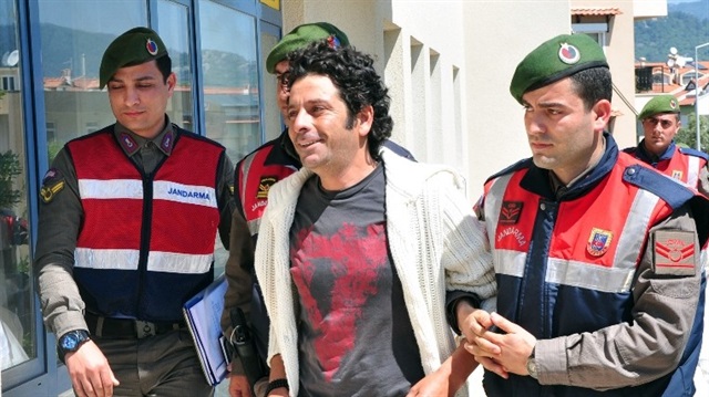 Ünlü oyuncu Selim Erdoğan uyuşturucu ticaretinden tutuklandı.
