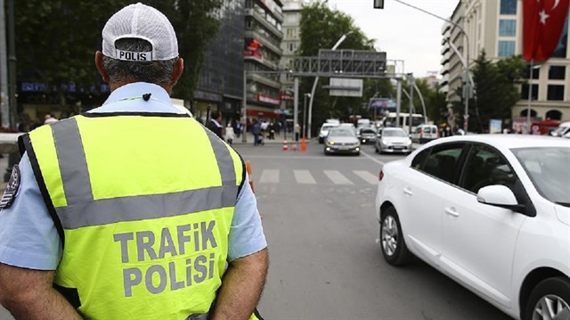 Başkentte trafiğe '1 Mayıs' düzenlemesi yapıldı.  