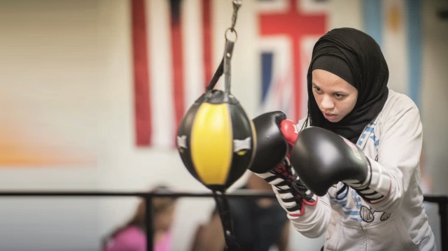 ABD’nin Minnesota eyaletinde 16 yaşındaki sporcu Amaiya Zafar’ın başörtüsüyle boks müsabakalarına katılmasına  izin verilmesi bu konuda bir dönüm noktası oldu. 