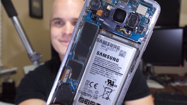 Dünyanın ilk şeffaf kapaklı Samsung Galaxy S8'i