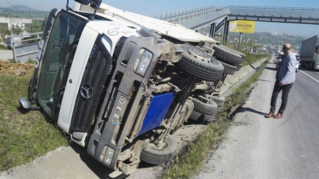 Samsun Yerel Haber: Samsun’da kamyonun devrilmesi sonucu meydana gelen trafik kazasında 1 kişi yaralandı.
​