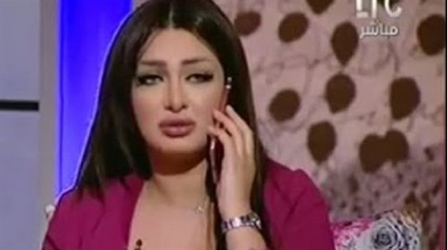طلاق المذيعة المصرية “هبة الزياد” على الهواء!