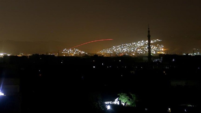 Esed rejimi, Şam'ın doğu mahallelerine saldırı başlattı.