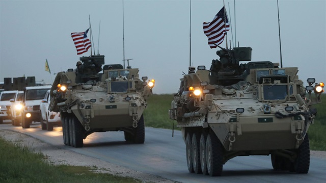 ABD ordusu, Suriye’nin kuzeyinde Türkiye sınırına zırhlı araçlar konuşlandırdı. 