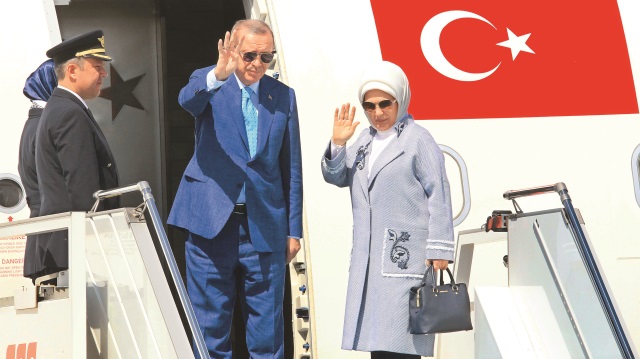 TR-Can uçağıyla Yeni Delhi'ye giden Cumhurbaşkanı Erdoğan'a eşi Emine Erdoğan da eşlik ediyor.