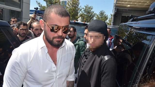 Aref Ghafouri, 100 araçla cezaevine giden "Çerkez Cengiz"i uğurladı