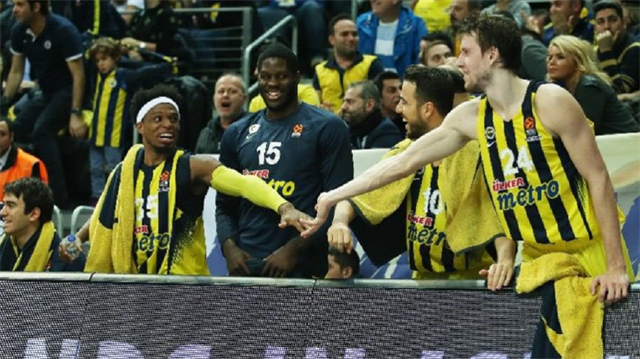 Fenerbahçe'de istenilen performansı gösteremeyen Bennet, NBA draft seçimlerinde 2013 yılında Cleveland Cavaliers tarafından 1. sıradan seçilmişti.