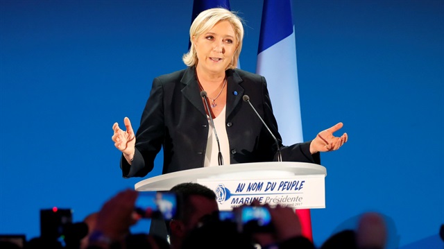 Marine Le Pen'in bir konuşmasında cumhurbaşkanı seçiminin birinci turunda elenen François Fillon'un bir konuşmasını kopyaladığı ortaya çıktı.