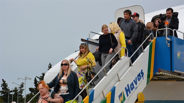 Nisanda Antalya ve Gazipaşa-Alanya Havalimanlarından kente gelen turist sayısı 526 bin 349 olarak kayıtlara geçti.