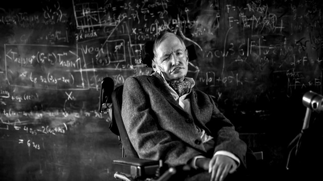 Dünyaca ünlü fizikçi S.Hawking'den korkutan açıklamalar: 100 yıl içerisinde Dünya'yı terk etmeliyiz