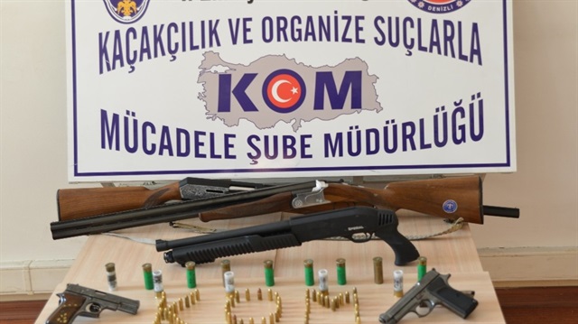 Denizli merkezli, İstanbul, Sakarya, Ankara, İzmir, Kocaeli, Manisa ve Düzce’de ’silahlı organize suç örgütlerine’ yönelik düzenlenen operasyonda yakalanan 13 şüpheliden 7’si tutuklandı.

