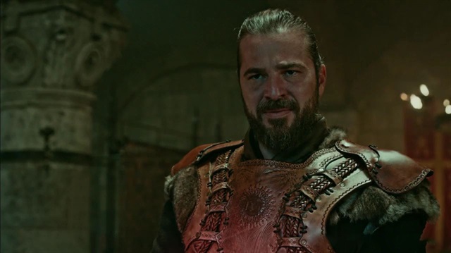 Çekimlerde yaşadıkları zorlukları da anlatan Düzyatan, "Diriliş Ertuğrul’da beni en çok zorlayan hava koşulları" dedi.