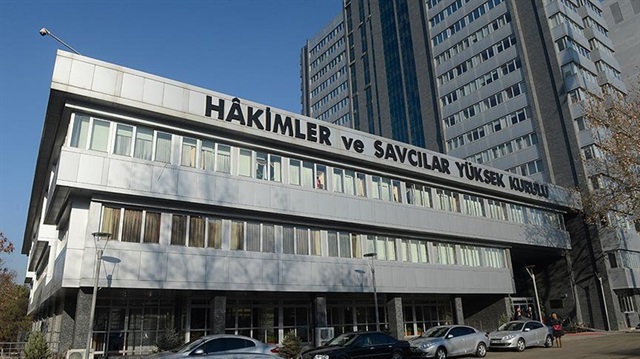 107 hakim ve savcı HSYK'dan ihraç edildi. 