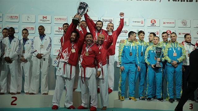 Kocaeli'deki Avrupa Şampiyonası'nın son gününde erkek kumite takımı 2015 yılının ardından bir kez daha şampiyonluğa ulaşırken Türkiye genel sıralamada tarihi bir başarıya imza attı. 