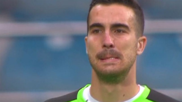Bursa kalecisi Harun Tekin , 6-0 yenildikleri Rizespor maçının ardından gözyaşlarını tutamadı.