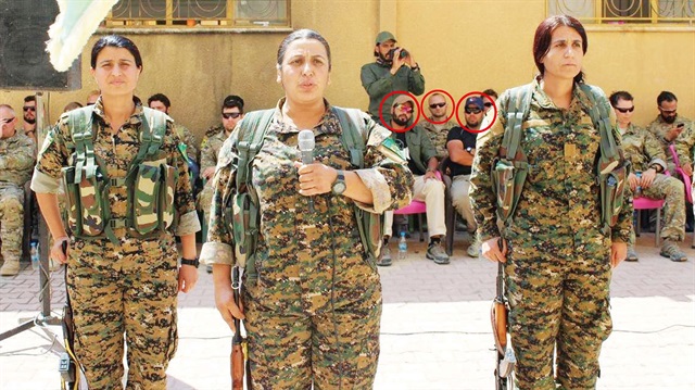 ABD askerleri, terör örgütü YPG'nin töreninde