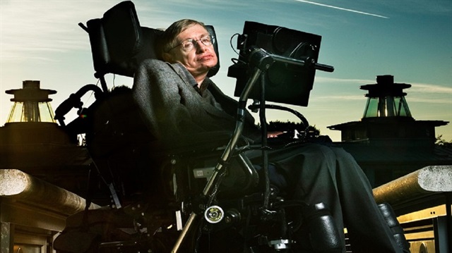 Stephen Hawking'den şaşırtıcı açıklama: En büyük tehdit uzaylılar